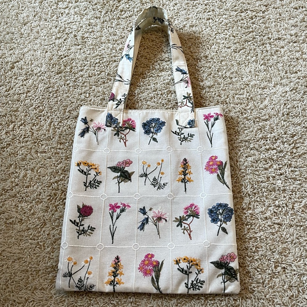 Floral Embroidered Tote
